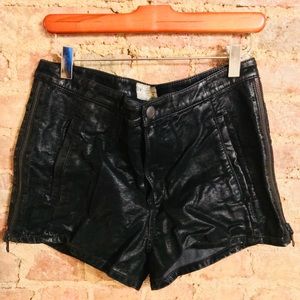 Free People faux leather shorts sz 8